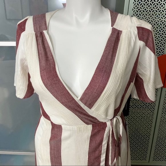 NWT Lulu’s Caleta Cream and Red Striped Wrap Dress - Picture 3 of 6